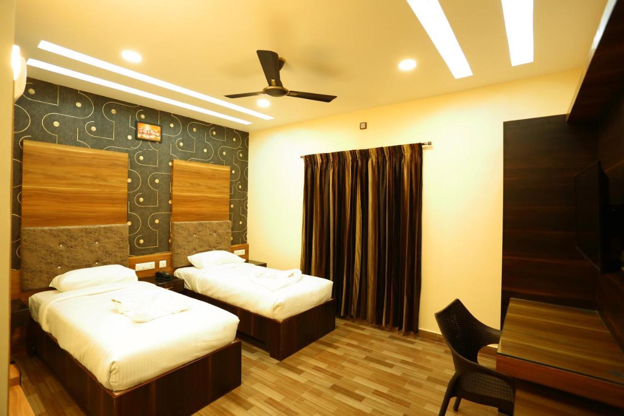فندق Tiruvannāmalaiفي  Vedha Residency المظهر الخارجي الصورة
